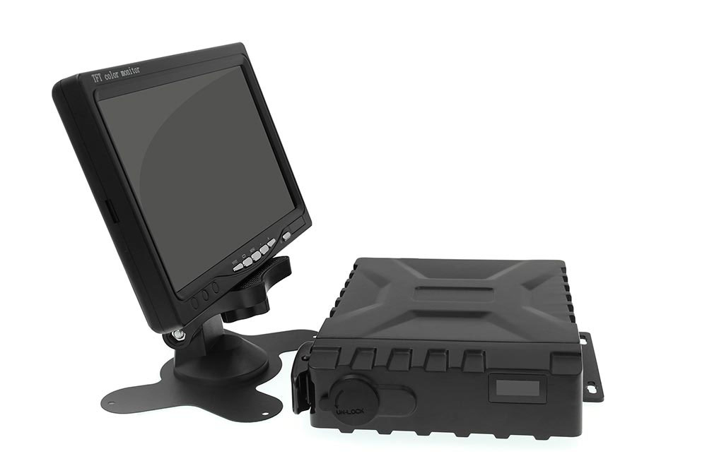 IP67 Waterproof 4CH Mobile DVR for car Picture2