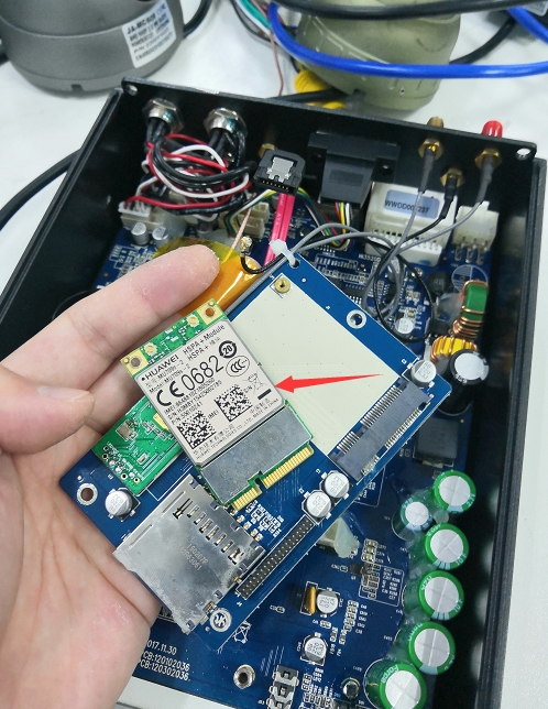 How to replace the 4G module on MDVR Picture8