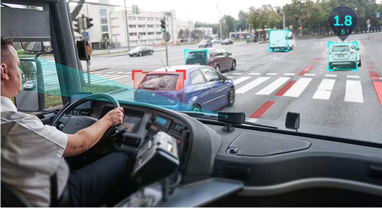 How does ADAS help drivers drive safely？ Picture5